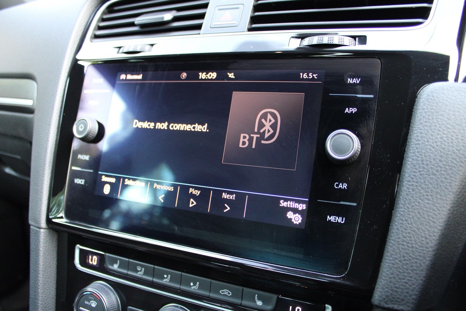 Used Volkswagen Golf 2017 for sale - 76031582: Photo 38