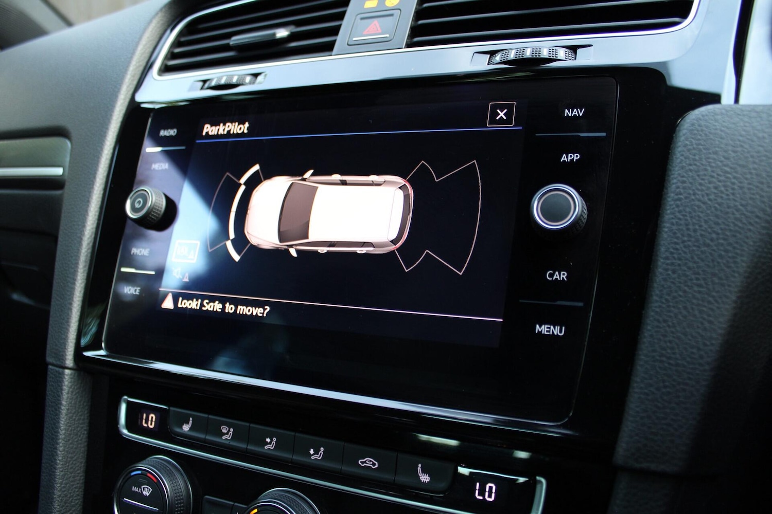 Used Volkswagen Golf 2017 for sale - 76031582: Photo 42