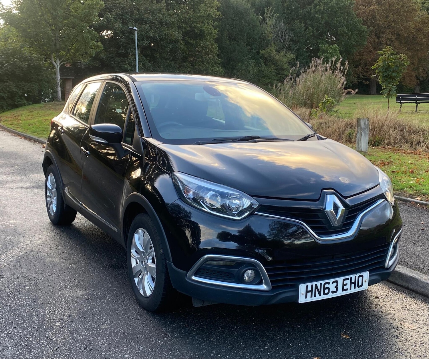 Used Renault Captur 2013 for sale - 78172215: Photo 2
