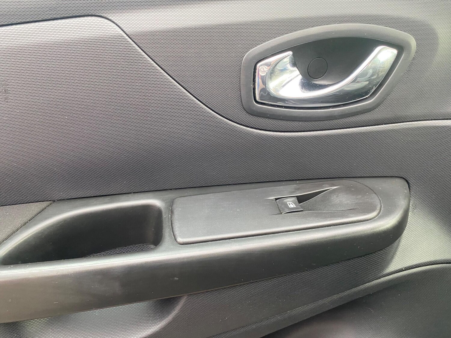 Used Renault Captur 2013 for sale - 77908689: Photo 25