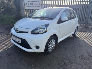 2013 (13) - 1.0 VVT-i Ice 5dr