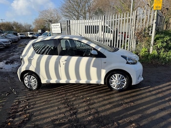 Used Toyota AYGO 2013 for sale - 76893075: Photo