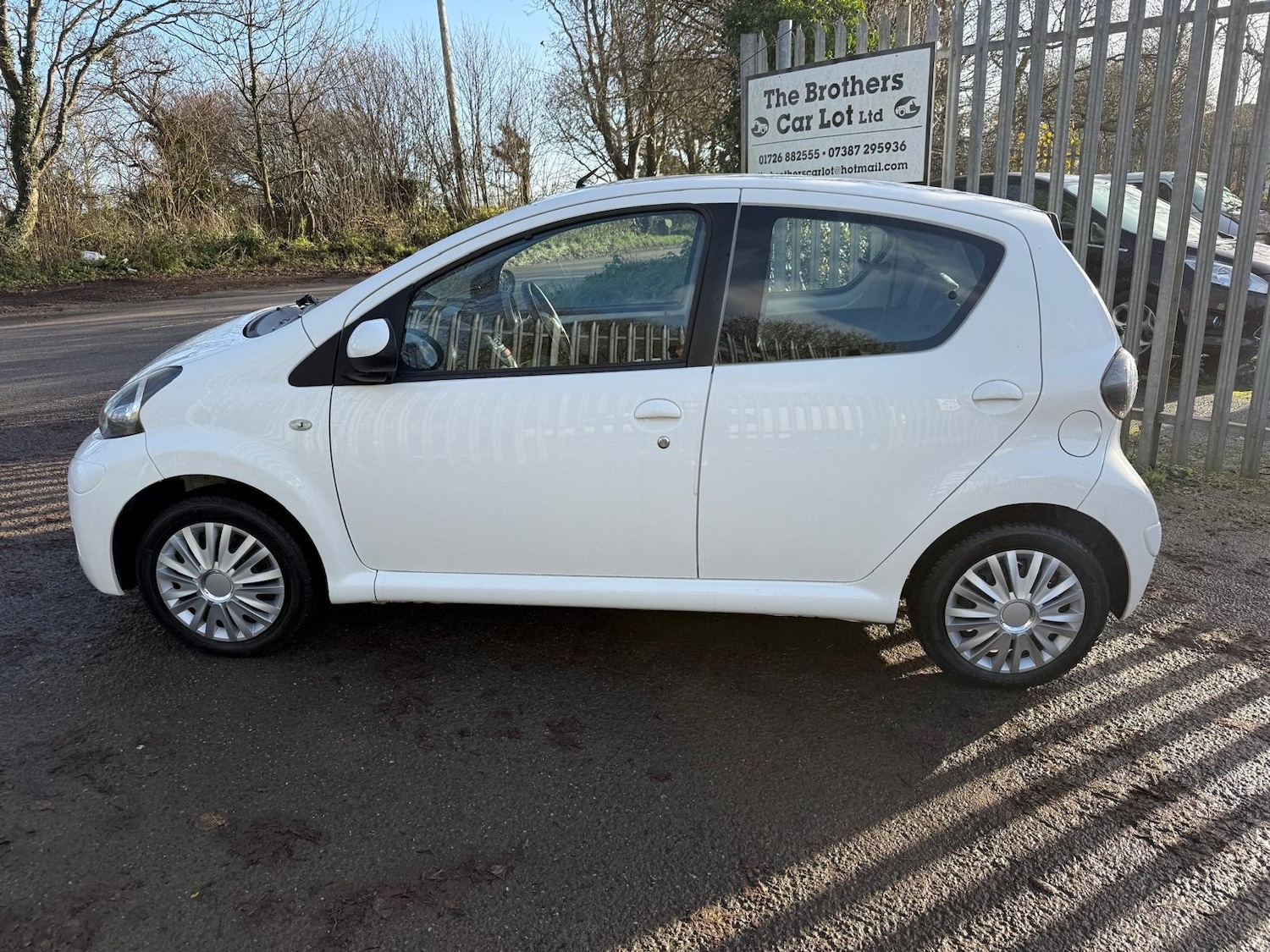 Used Toyota AYGO 2013 for sale - 76893075: Photo 4