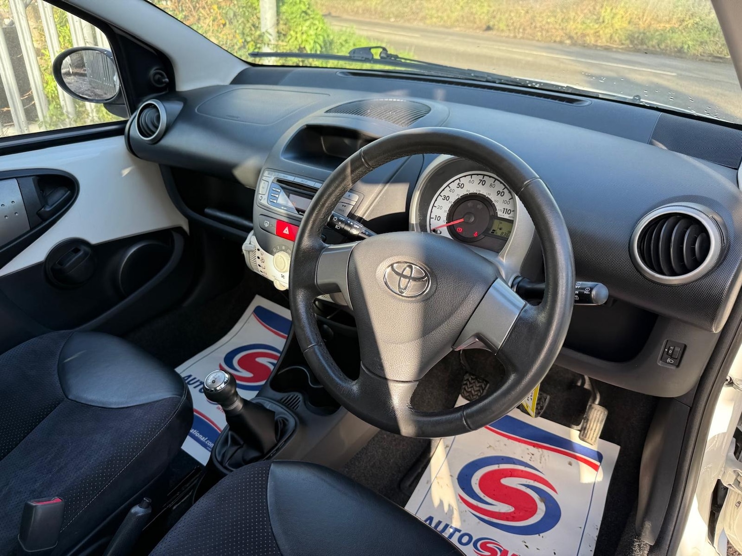 Used Toyota AYGO 2013 for sale - 76893075: Photo 6