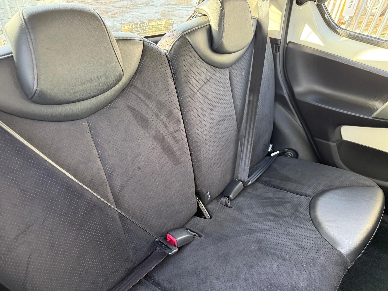 Used Toyota AYGO 2013 for sale - 76893075: Photo 8