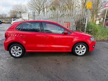 Used Volkswagen Polo 2014 for sale - 77336660: Photo