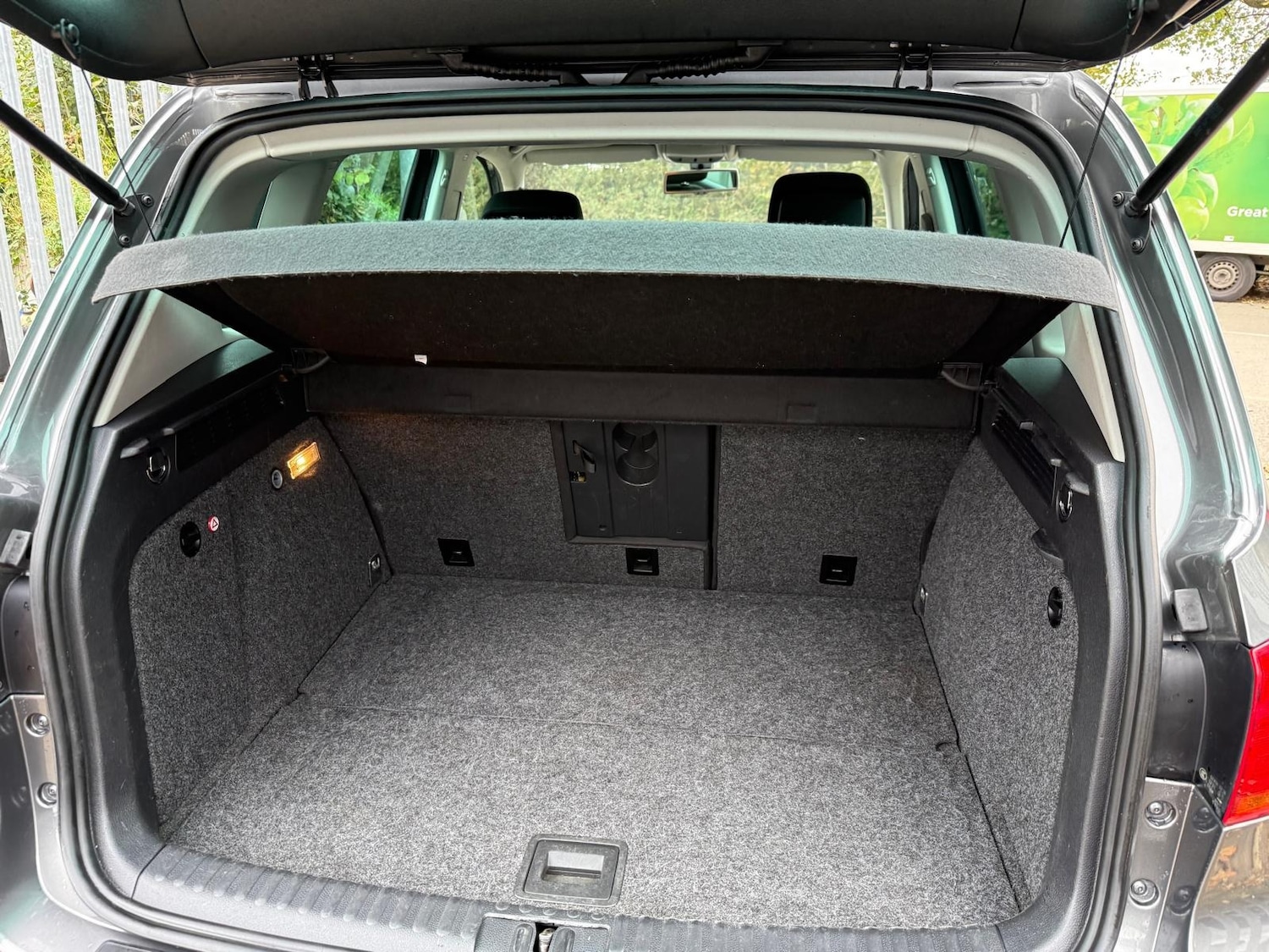 Used Volkswagen Tiguan 2012 for sale - 76274873: Photo 6