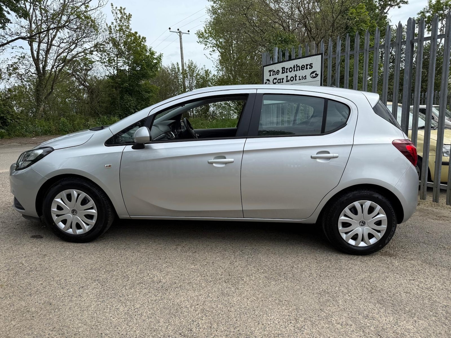Used Vauxhall Corsa 2015 for sale - 77001585: Photo 5