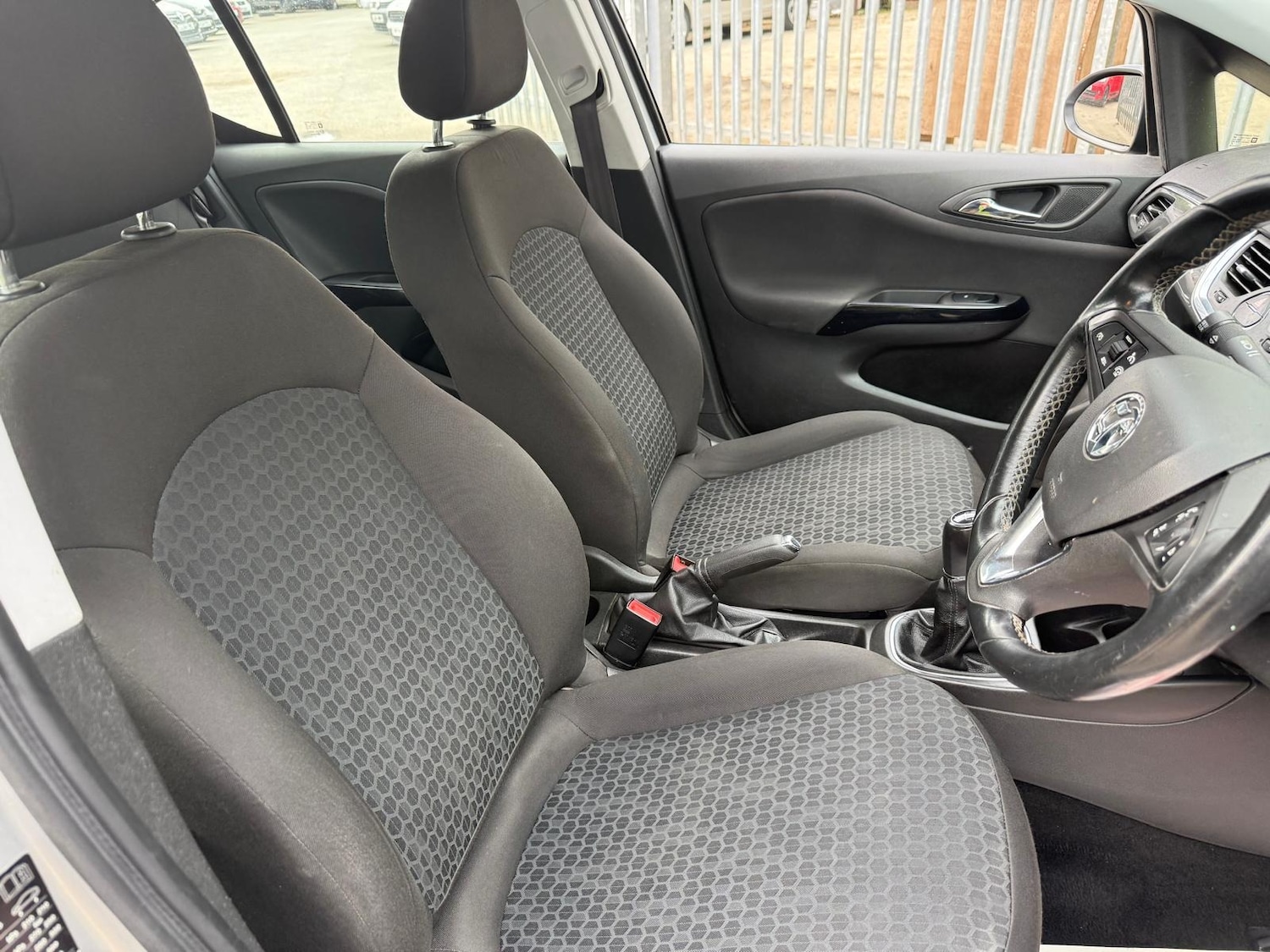 Used Vauxhall Corsa 2015 for sale - 77001585: Photo 9