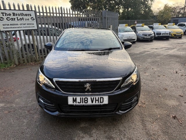 Used Peugeot 308 2018 for sale - 76391258: Photo 2