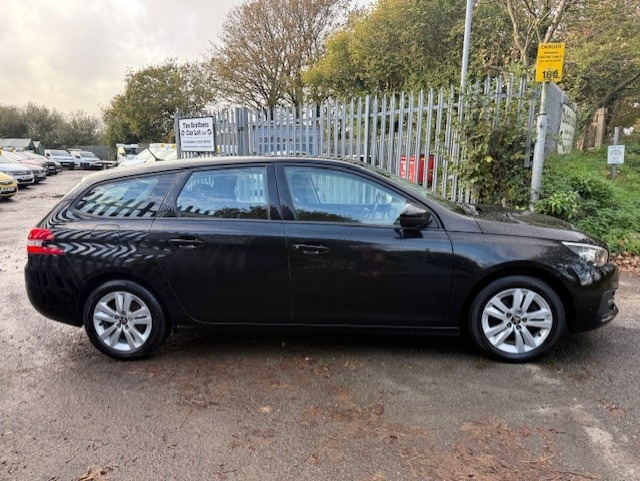 Used Peugeot 308 2018 for sale - 76391258: Photo 3