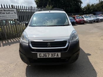 Used Peugeot Partner 2017 for sale - 75483846: Photo
