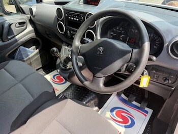 Used Peugeot Partner 2017 for sale - 75483846: Photo