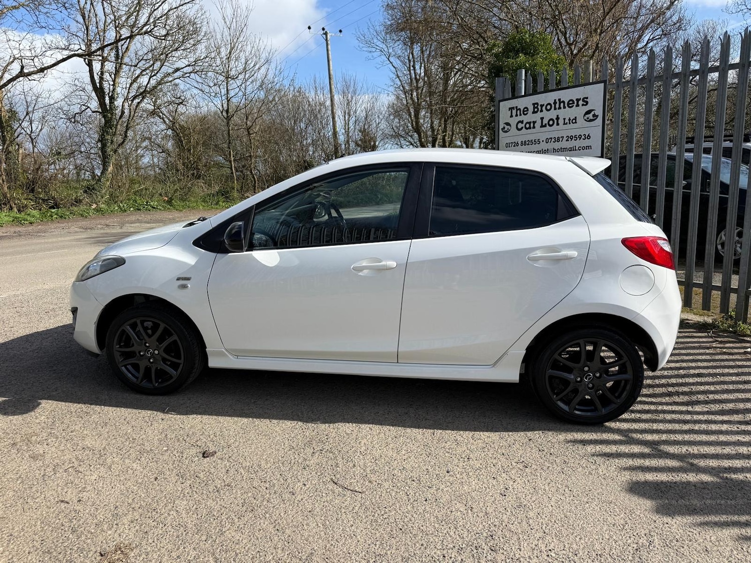 Used Mazda Mazda2 2013 for sale - 78038860: Photo 5