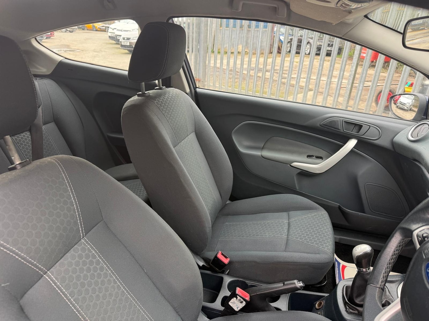 Used Ford Fiesta 2011 for sale - 77760880: Photo 8