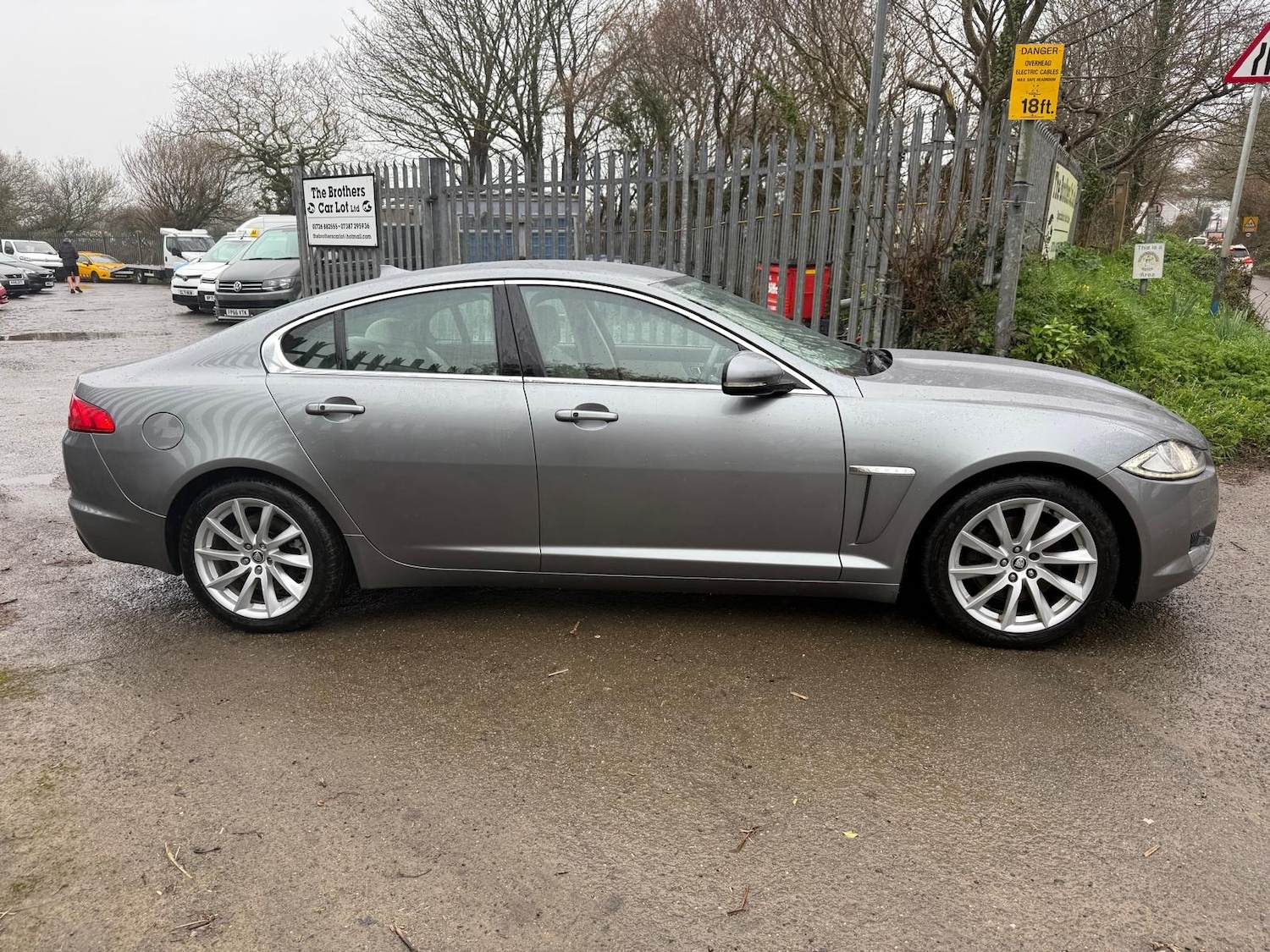 Used Jaguar XF 2013 for sale - 77877836: Photo 3