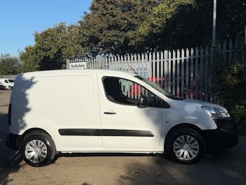 Used Citroen Berlingo 2018 for sale - 76102567: Photo