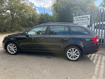 Used Skoda Octavia 2015 for sale - 76181629: Photo