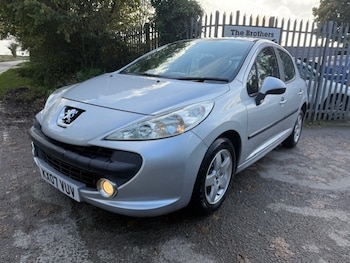 Peugeot - 207