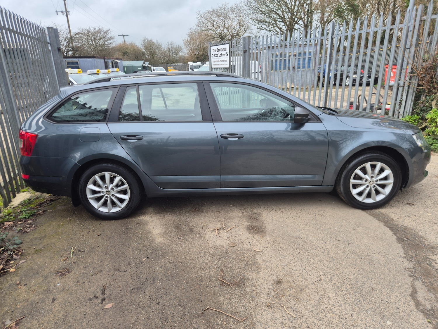 Used Skoda Octavia 2014 for sale - 77663552: Photo 4