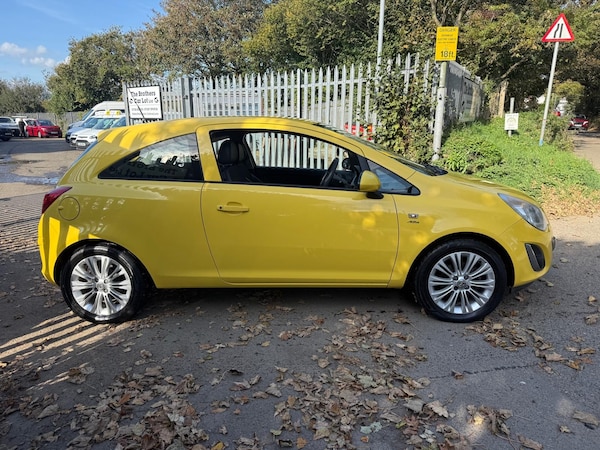 Used Vauxhall Corsa 2012 for sale - 76299687: Photo 3