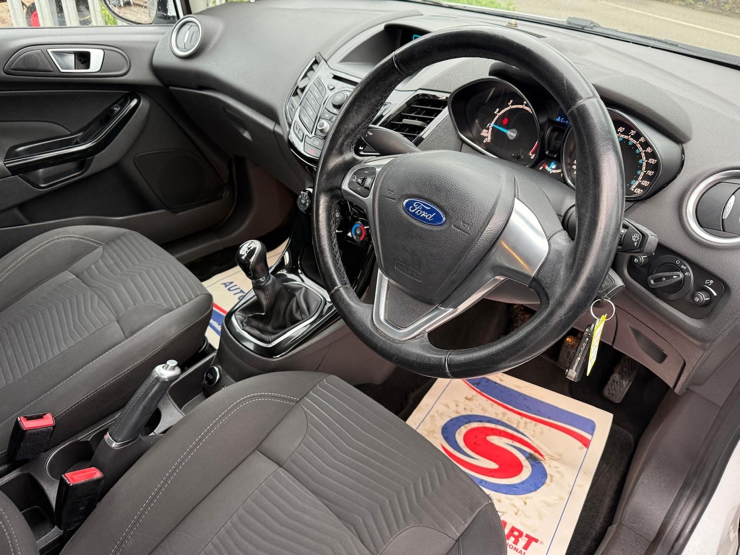 Used Ford Fiesta 2014 for sale - 76859810: Photo 6