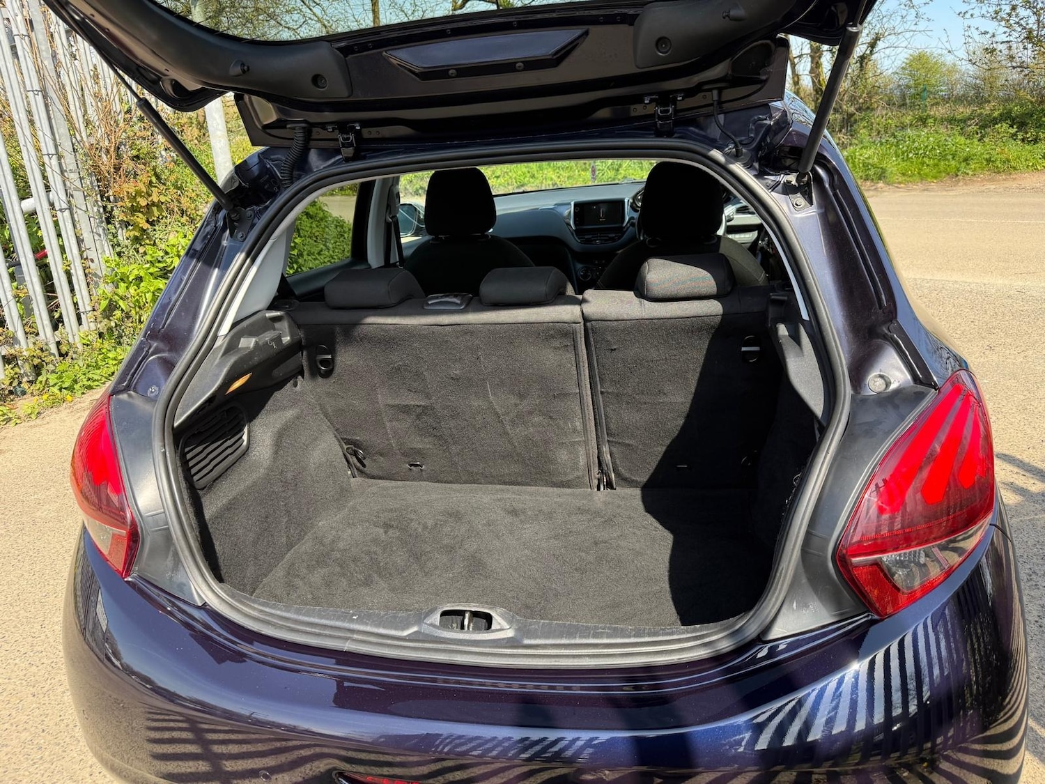 Used Peugeot 208 2015 for sale - 78152450: Photo 6