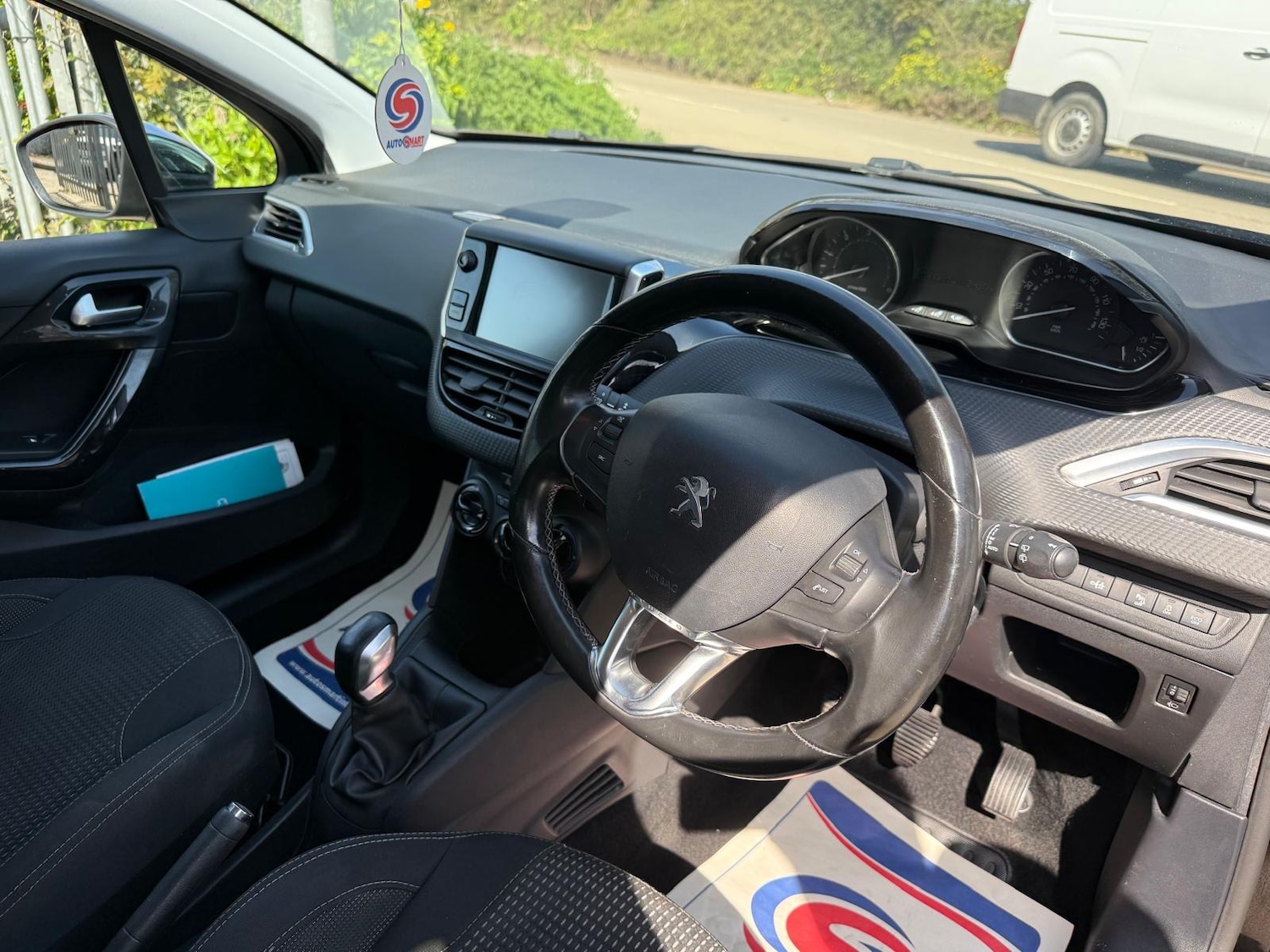 Used Peugeot 208 2015 for sale - 78152450: Photo 7