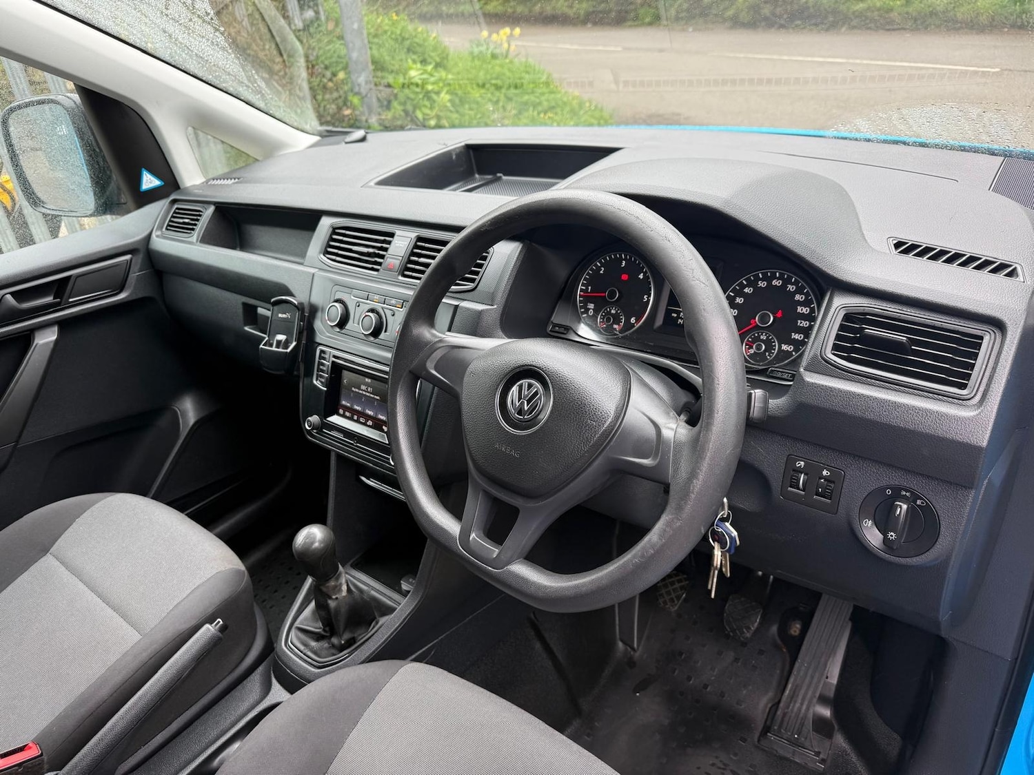 Used Volkswagen Caddy Maxi 2015 for sale - 77845278: Photo 8