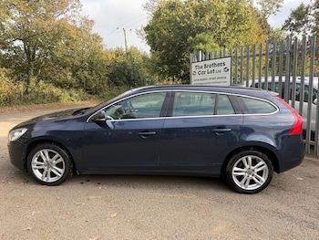 Used Volvo V60 2013 for sale - 76234468: Photo 4