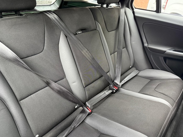 Used Volvo V60 2013 for sale - 76234468: Photo 8