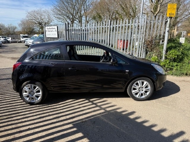 Used Vauxhall Corsa 2010 for sale - 77932573: Photo 3