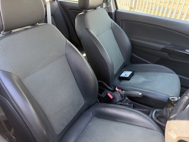 Used Vauxhall Corsa 2010 for sale - 77932573: Photo 9