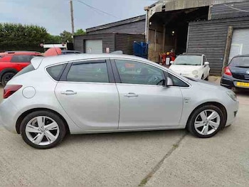 Used Vauxhall Astra 2015 for sale - 76144161: Photo
