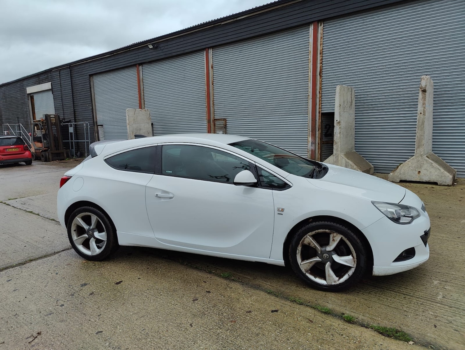 Used Vauxhall Astra GTC 2016 for sale - 76923987: Photo 3