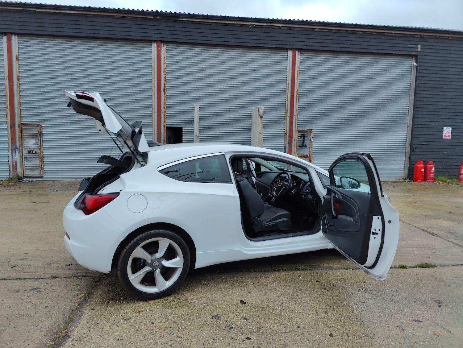 Used Vauxhall Astra GTC 2016 for sale - 76923987: Photo 35