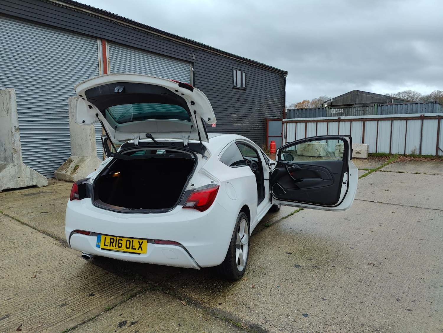 Used Vauxhall Astra GTC 2016 for sale - 76923987: Photo 41