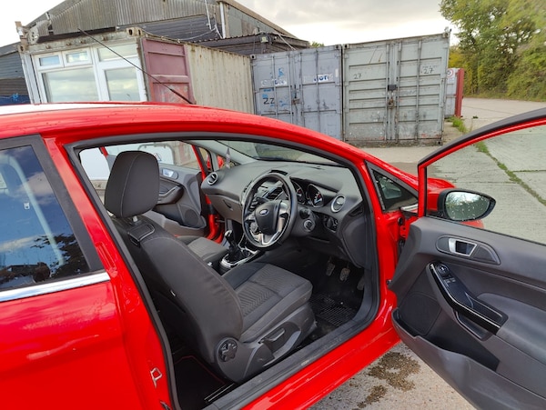 Used Ford Fiesta 2014 for sale - 76027815: Photo 24