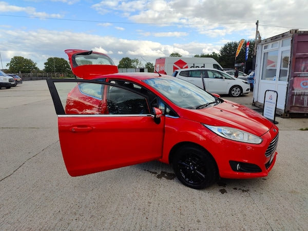 Used Ford Fiesta 2014 for sale - 76027815: Photo 28