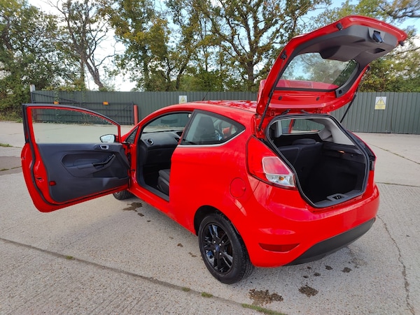 Used Ford Fiesta 2014 for sale - 76027815: Photo 32