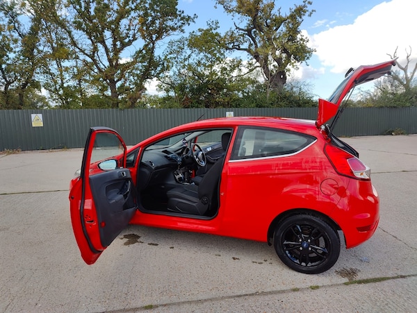 Used Ford Fiesta 2014 for sale - 76027815: Photo 33