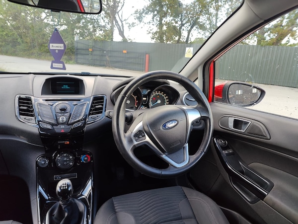 Used Ford Fiesta 2014 for sale - 76027815: Photo 39