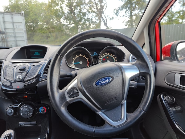 Used Ford Fiesta 2014 for sale - 76027815: Photo 41