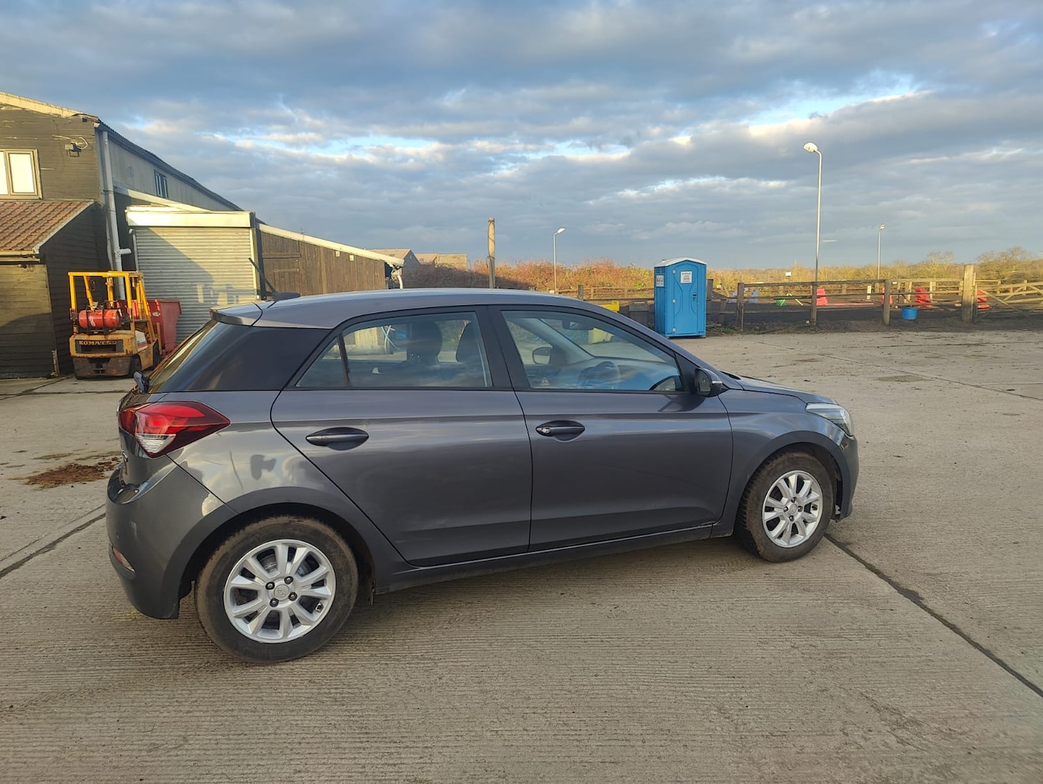 Used Hyundai i20 2017 for sale - 77707482: Photo 4