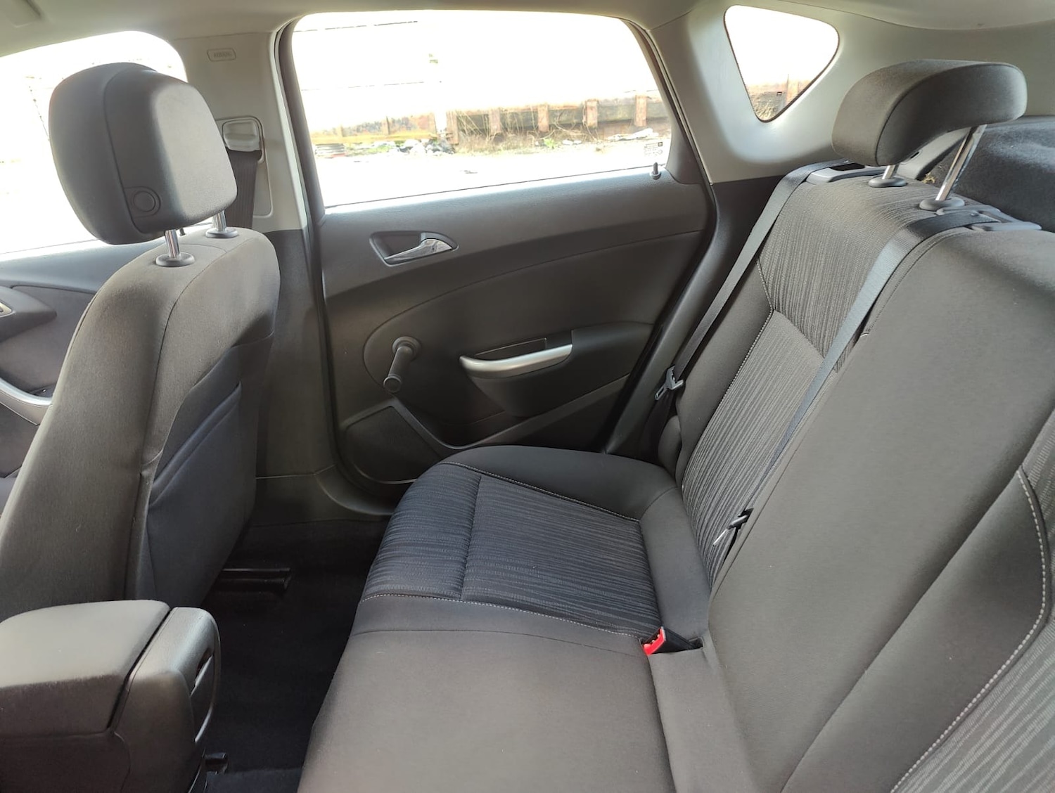 Used Vauxhall Astra 2011 for sale - 77890461: Photo 22