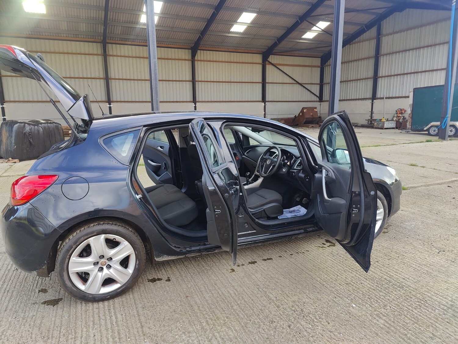 Used Vauxhall Astra 2011 for sale - 77890461: Photo 36