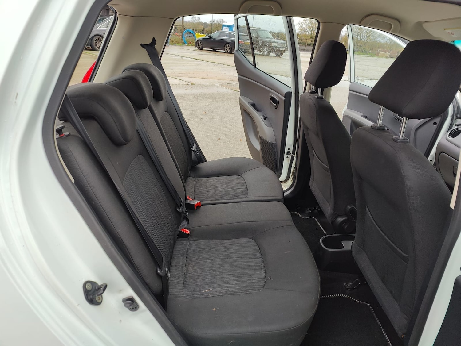 Used Hyundai i10 2012 for sale - 76625679: Photo 27