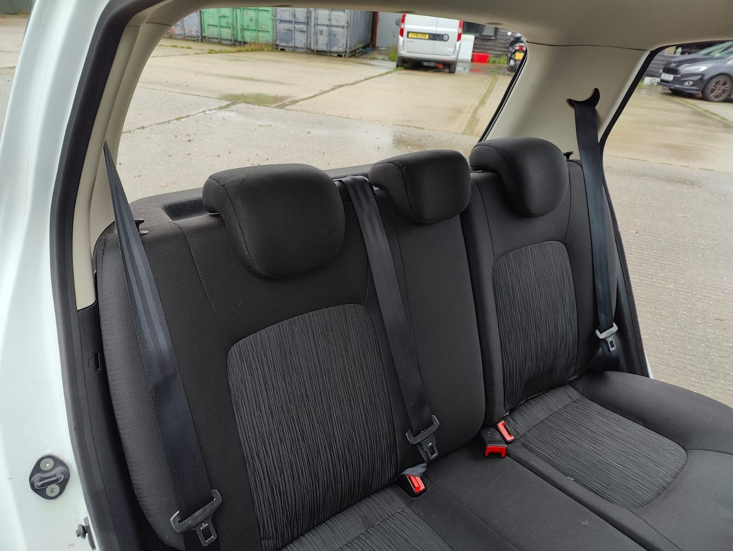 Used Hyundai i10 2012 for sale - 76625679: Photo 29