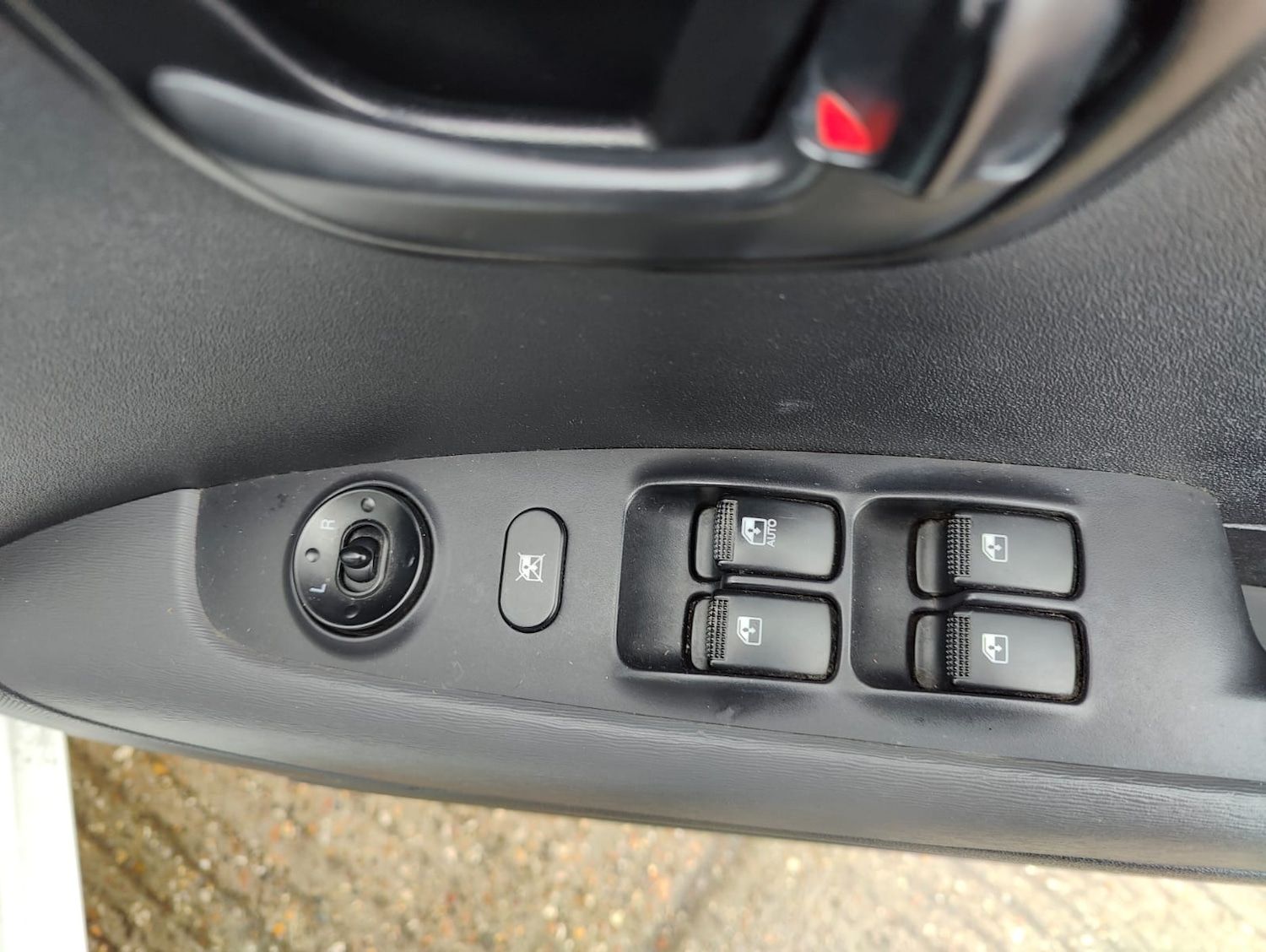 Used Hyundai i10 2012 for sale - 76625679: Photo 35