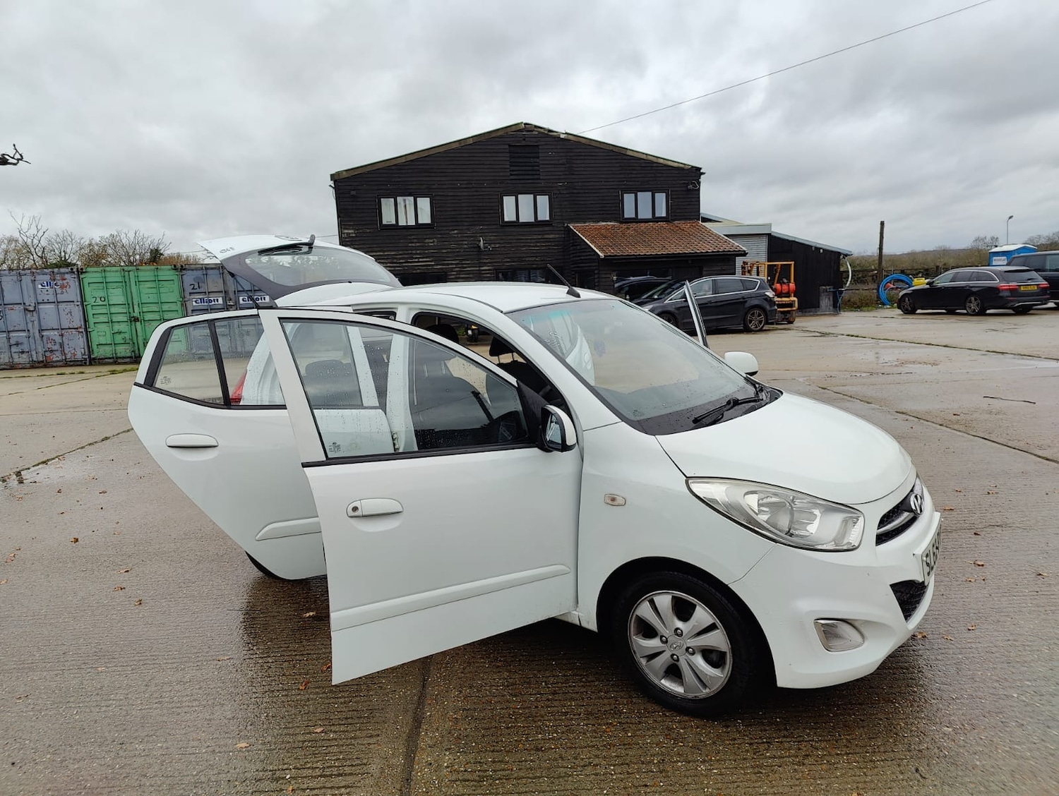 Used Hyundai i10 2012 for sale - 76625679: Photo 37